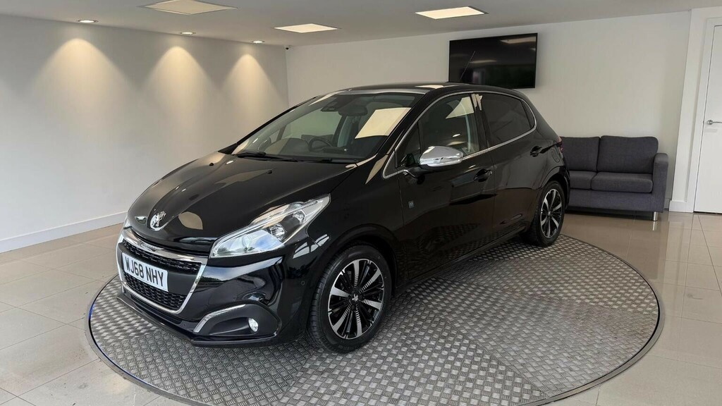 Peugeot 208 Hatchback 1.2 Puretech Tech Edition Euro 6 Ss 5 Black