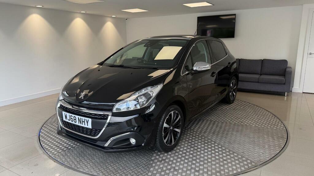 Peugeot 208 Hatchback 1.2 Puretech Tech Edition Euro 6 Ss 5 WJ68NHY Black #2