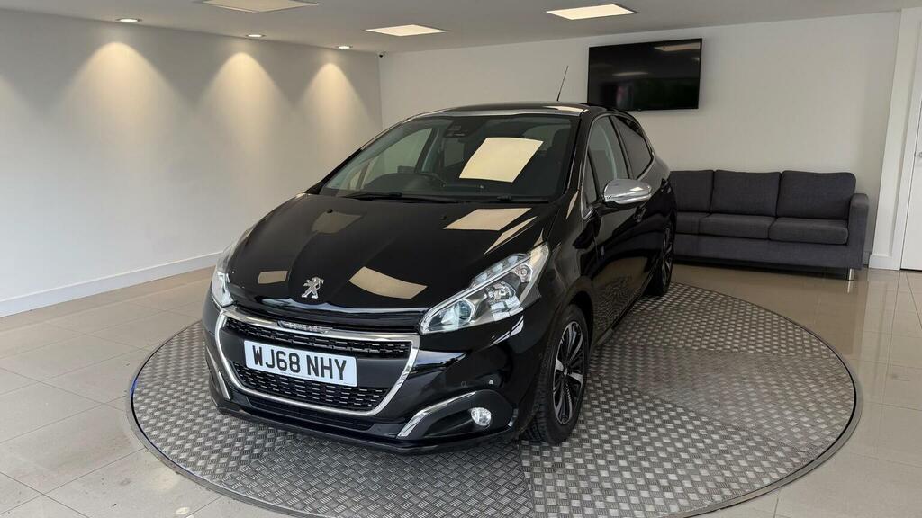 Peugeot 208 Hatchback 1.2 Puretech Tech Edition Euro 6 Ss 5 WJ68NHY Black #3