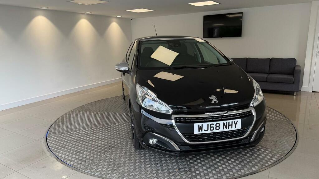 Peugeot 208 Hatchback 1.2 Puretech Tech Edition Euro 6 Ss 5 WJ68NHY Black #6