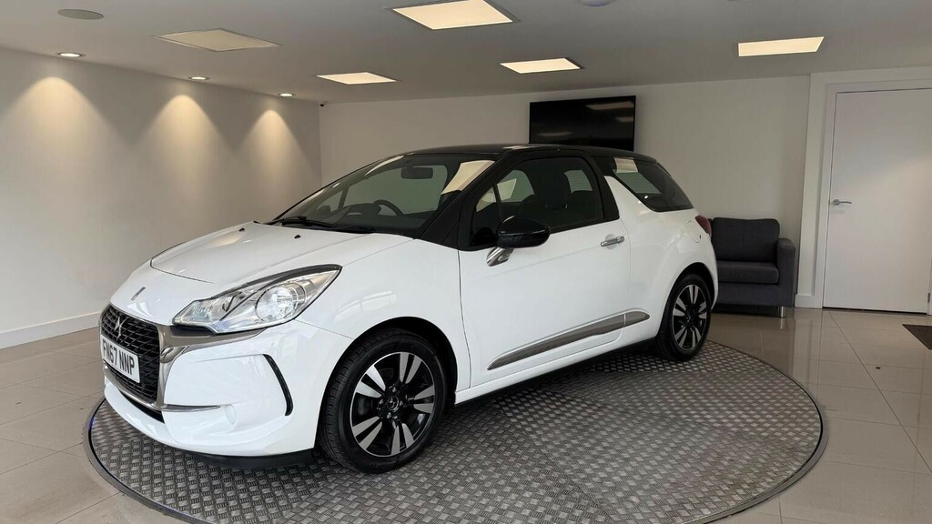 DS DS 3 Hatchback 1.2 Puretech Chic Euro 6 201767 White