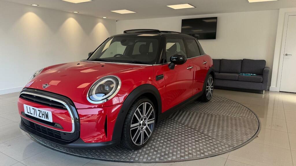 Mini Hatch Hatchback 1.5 Cooper Exclusive Steptronic Euro 6 LL71ZHW Red #3