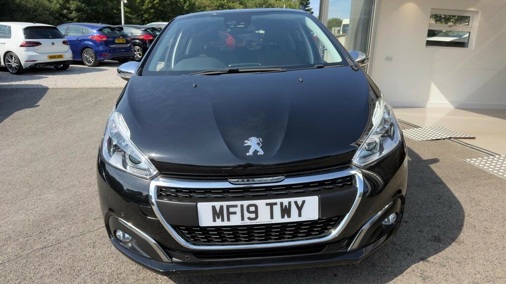Peugeot 208 1.2 Puretech Tech Edition Euro 6 Ss Black #4