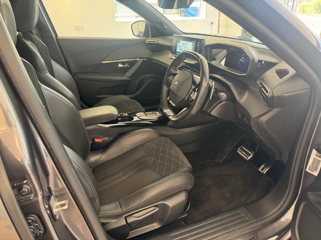Peugeot 2008 Puretech Ss Allure Premium Grey #28