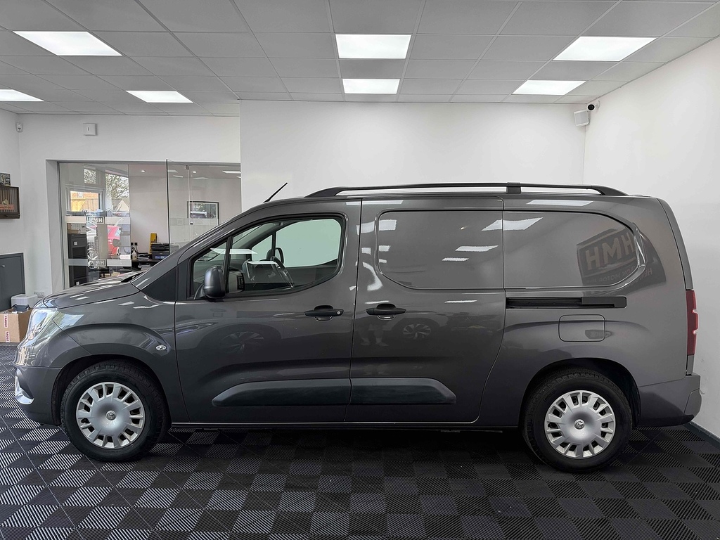 Vauxhall Combo-e Life 2300 50Kwh Sportive Panel Van 6Dr L2 Grey #4