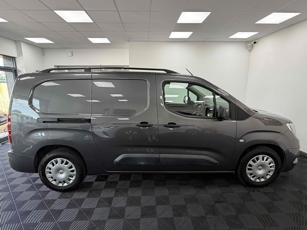 Vauxhall Combo-e Life 100Kw Se 50Kwh Grey #8