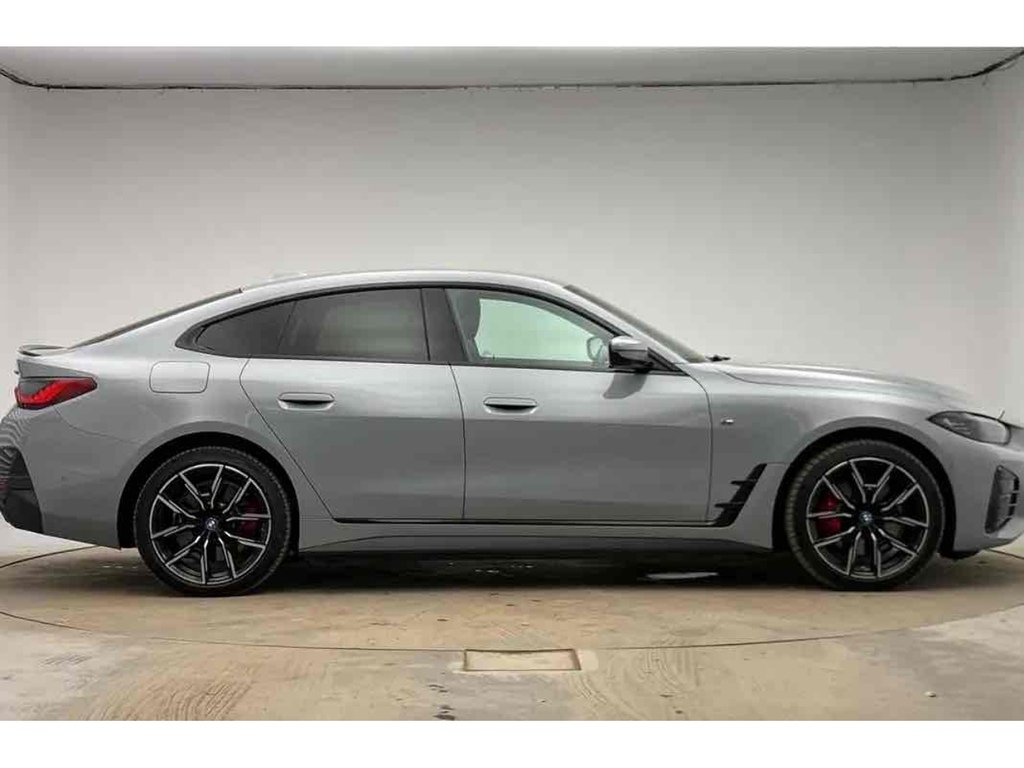 BMW i4 40 M Sport Grey #3