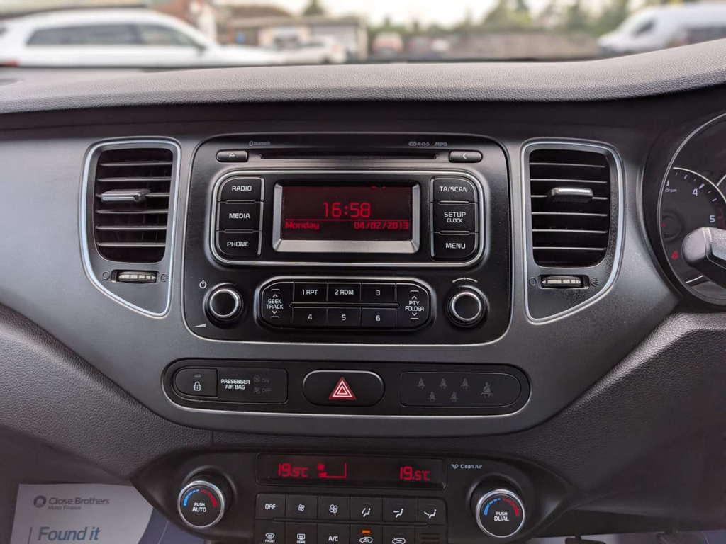 Kia Carens Mpv Silver #15