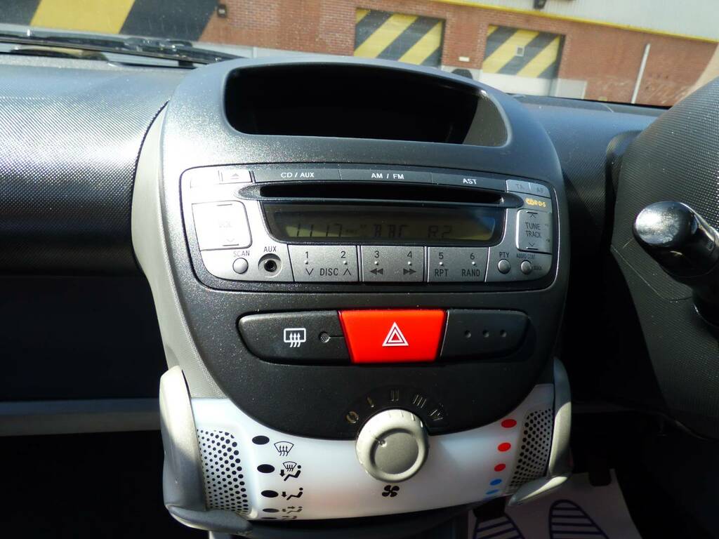 Peugeot 107  Black #24