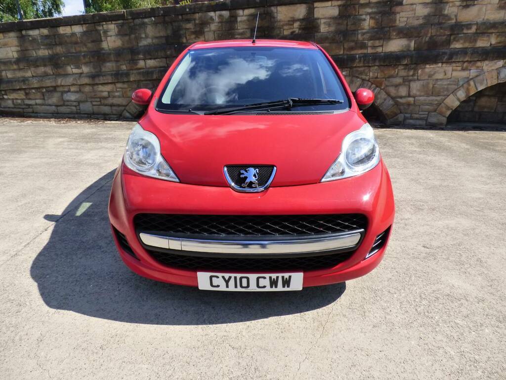 Peugeot 107 1.0 Urban Red