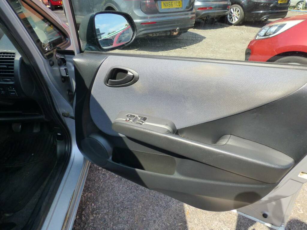 Peugeot 206  Silver #23