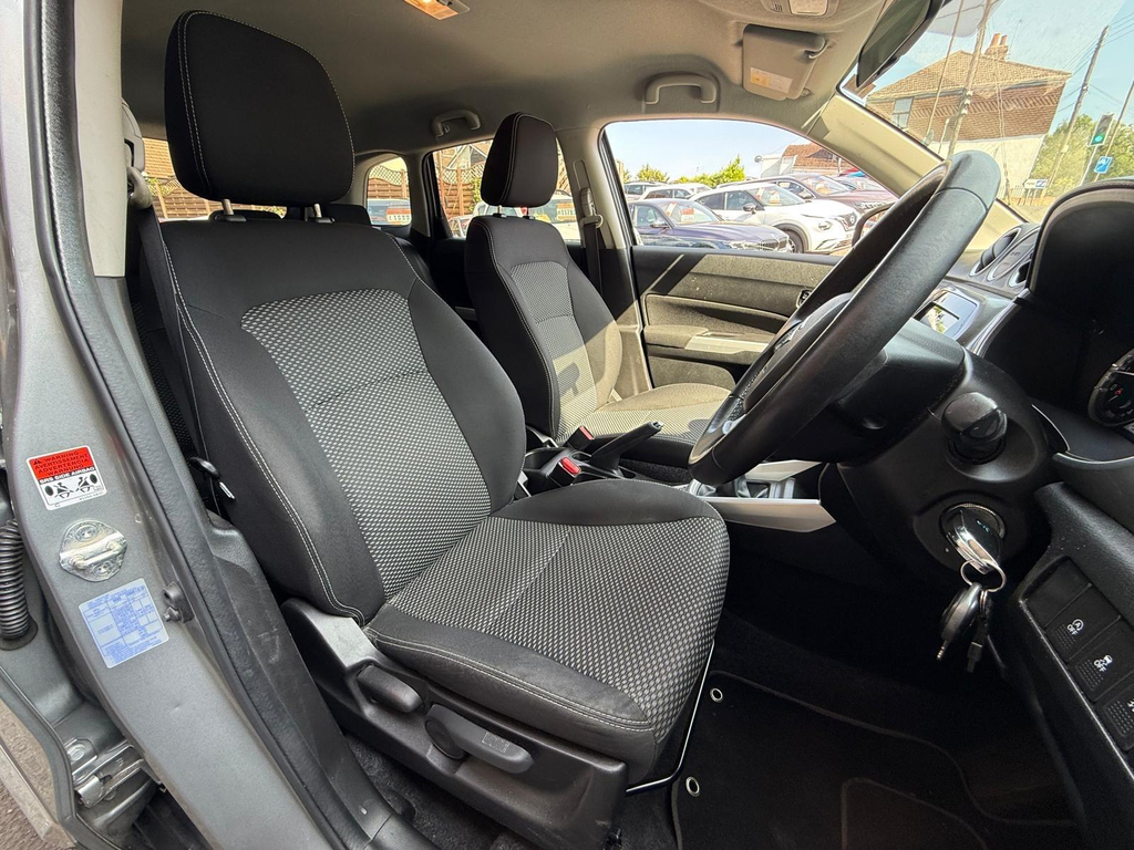Suzuki Vitara Sz-t Suv Euro 6 Ss 120 Ps Black #8