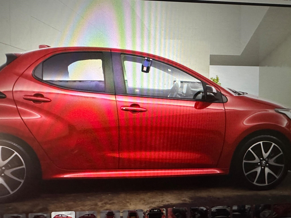 Toyota Yaris Dynamic Black #4