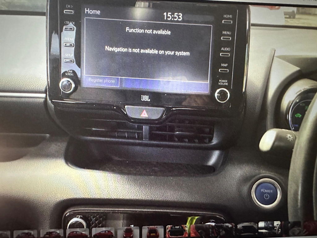 Toyota Yaris Dynamic Black #9