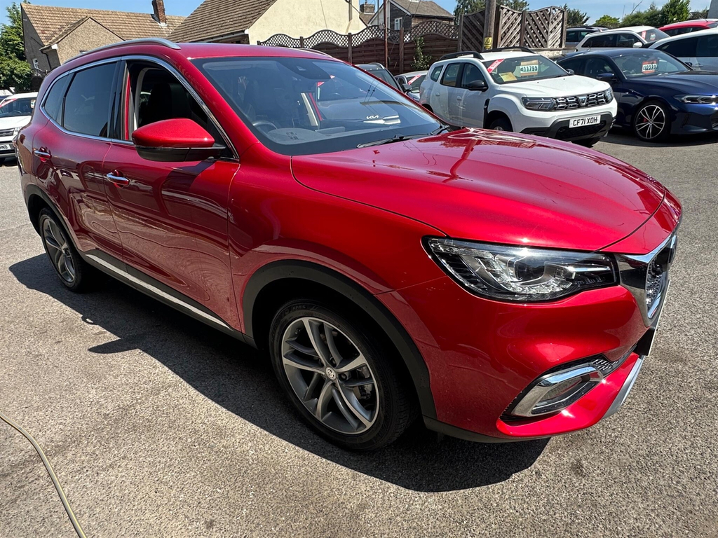 MG HS Suv Red