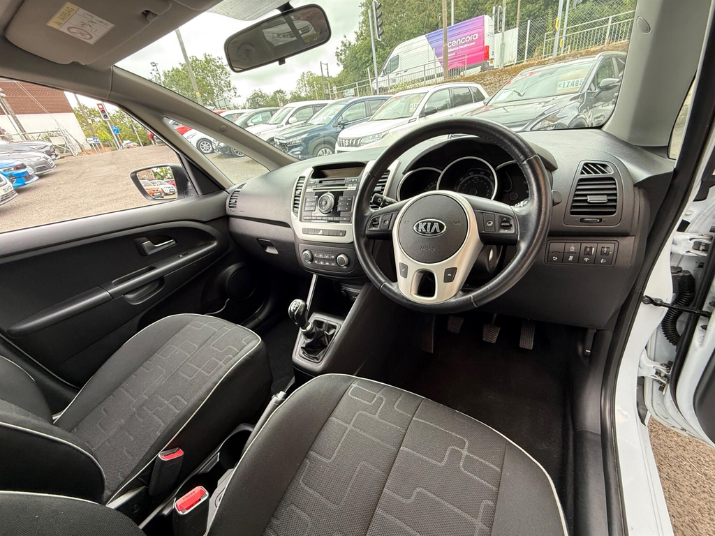 Kia Venga 1.4 Sr7 5-Door Hatchback White #10