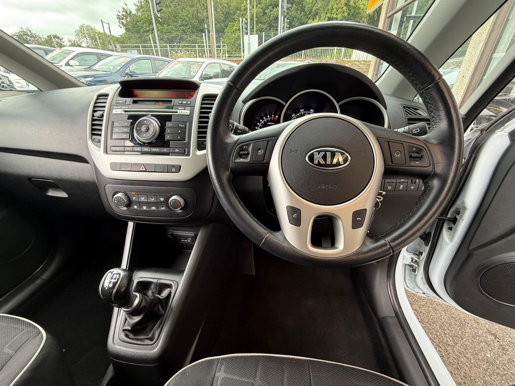 Kia Venga 1.4 Sr7 5-Door Hatchback White #17