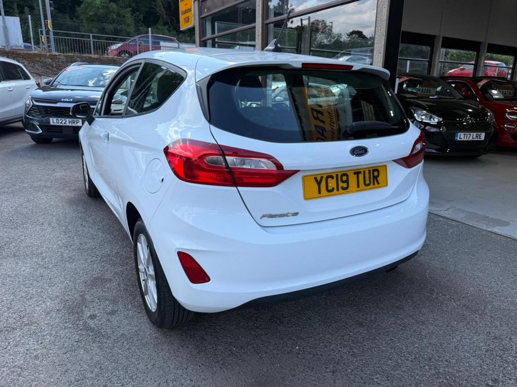 Ford Fiesta Zetec White #4