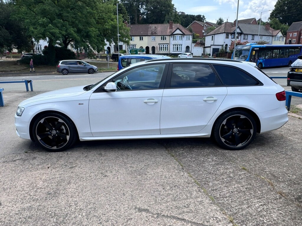 Audi A4 Avant 2.0 Tdi Black Edition ST12FJZ White #5