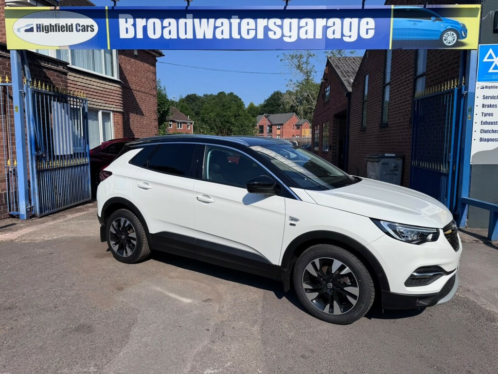 Vauxhall Grandland X 1.2 Turbo Griffin Edition White