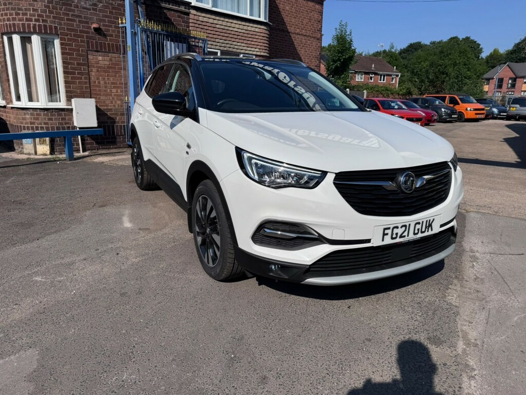 Vauxhall Grandland X 1.2 Turbo Griffin Edition White #3