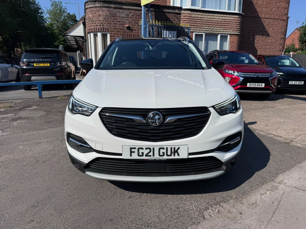 Vauxhall Grandland X 1.2 Turbo Griffin Edition White #4
