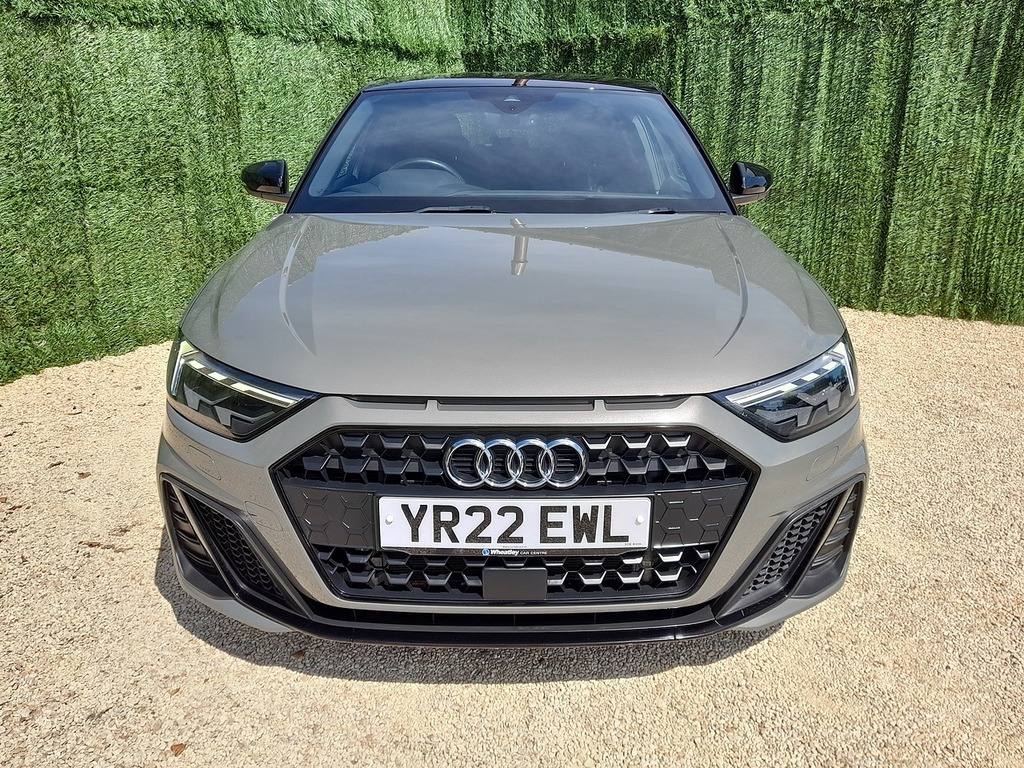 Audi A1 Tfsi Black Edition YR22EWL Grey #3
