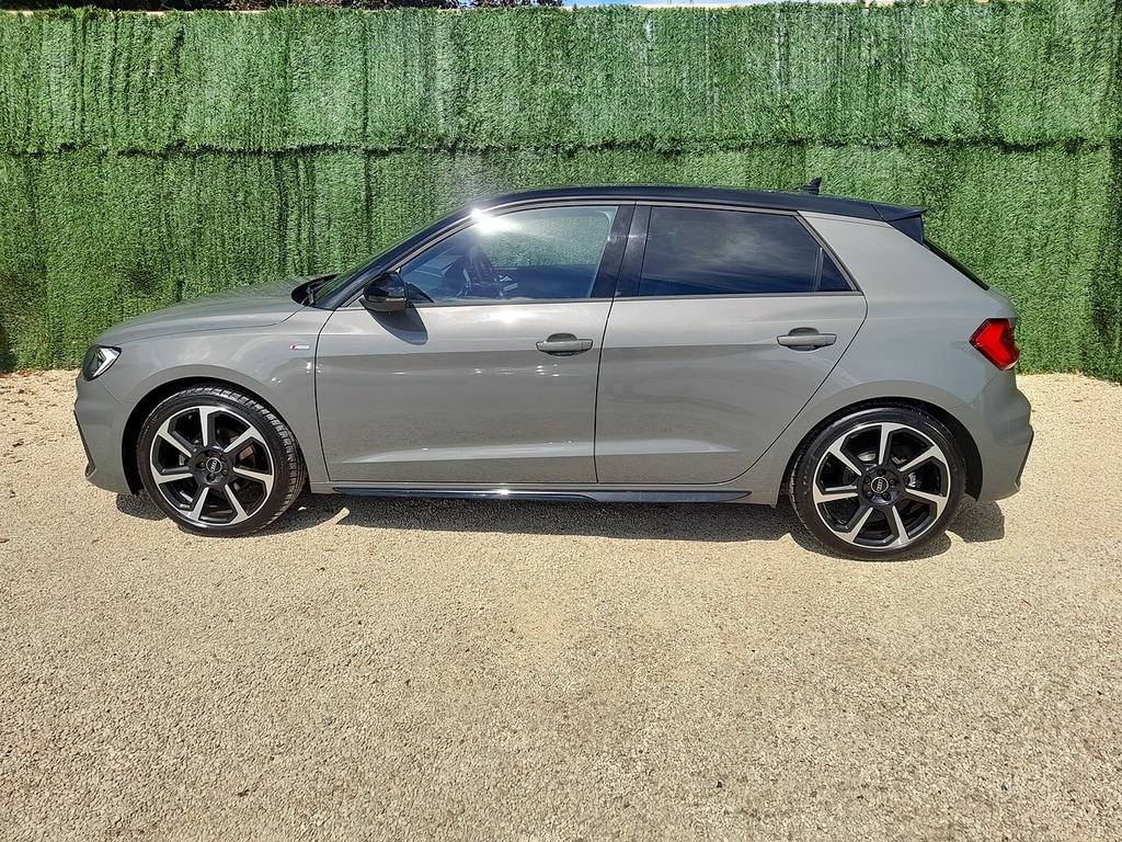 Audi A1 Tfsi Black Edition YR22EWL Grey #4