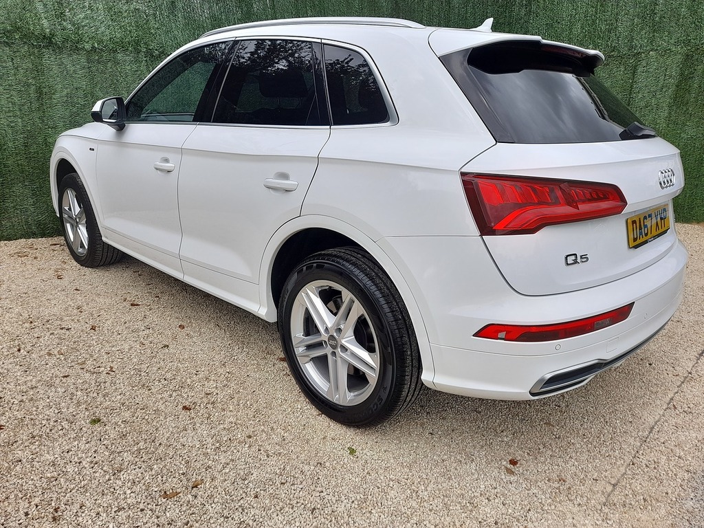 Audi Q5 Tfsi S Line DA67XYP White #5