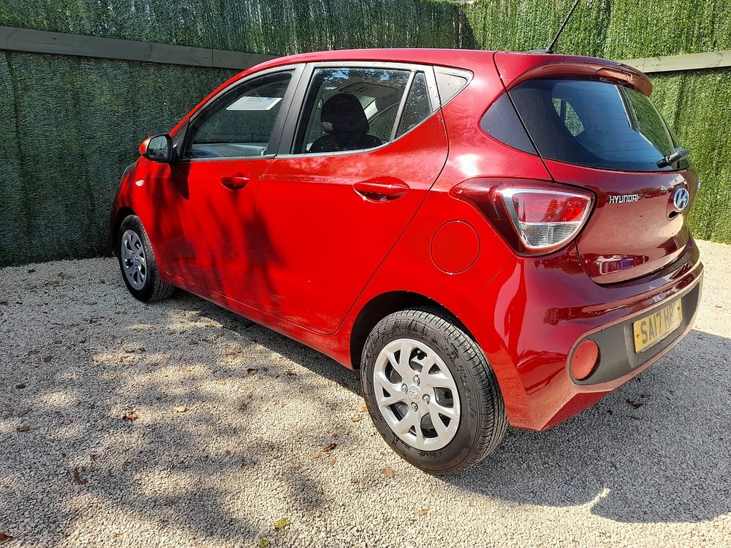 Hyundai I10 Se SA17HBD Red #5
