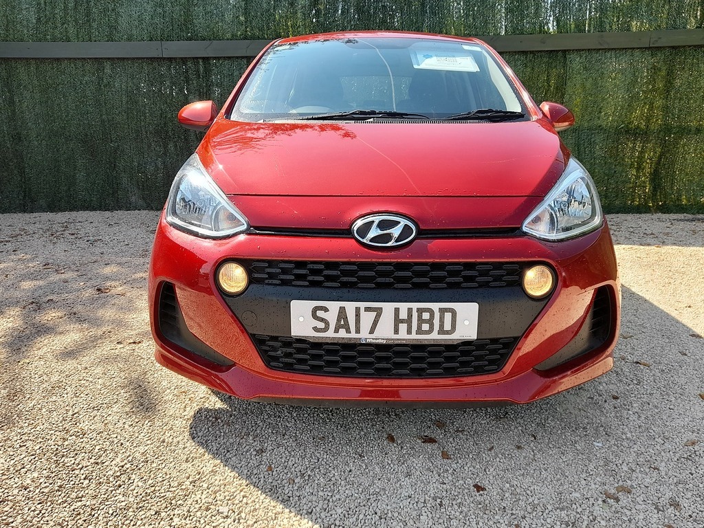Hyundai I10 Se SA17HBD Red #3