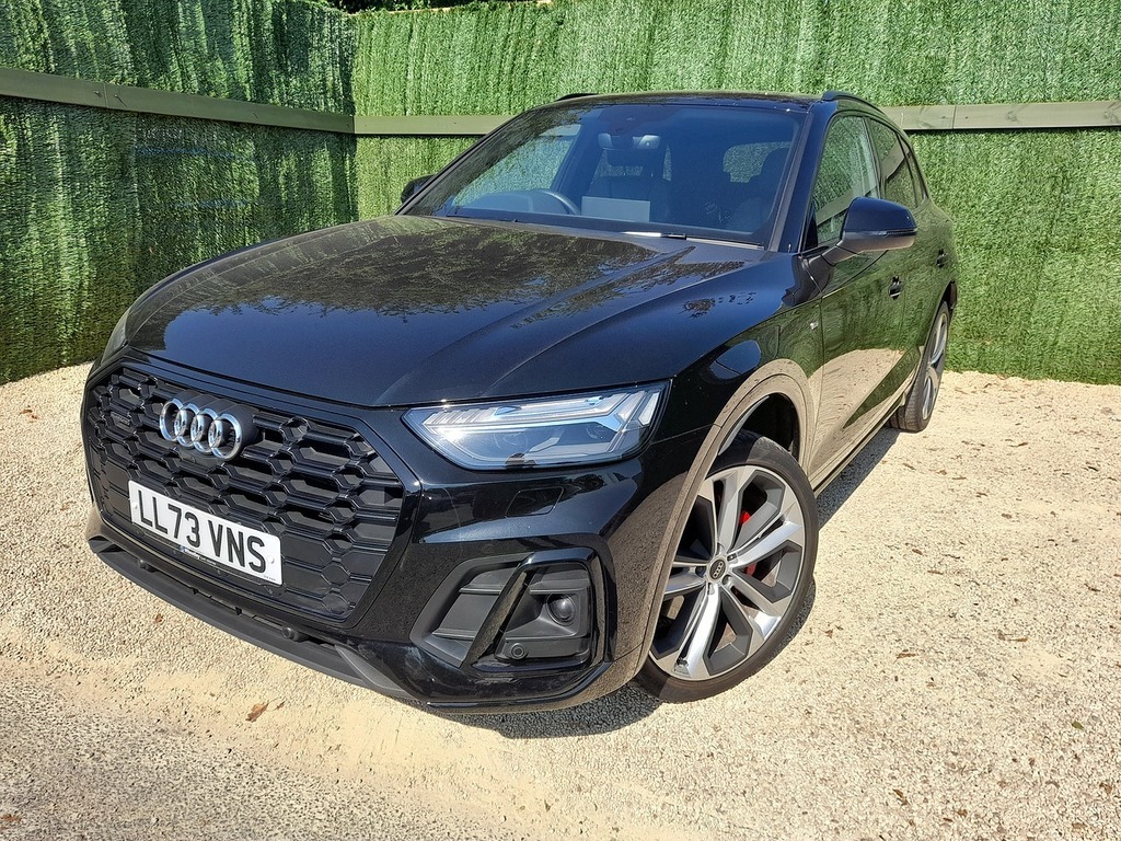 Audi Q5 Tfsie Edition 1 LL73VNS Black #4