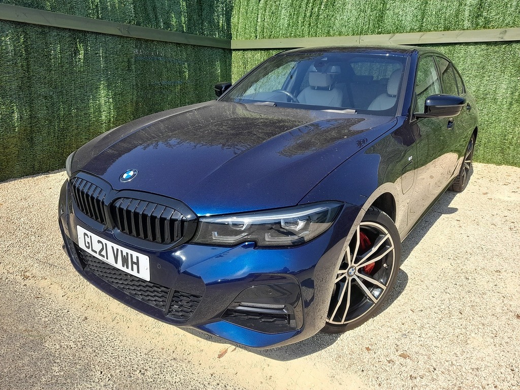 BMW 3 Series 330E M Sport Pro Edition GL21VWH Blue #4