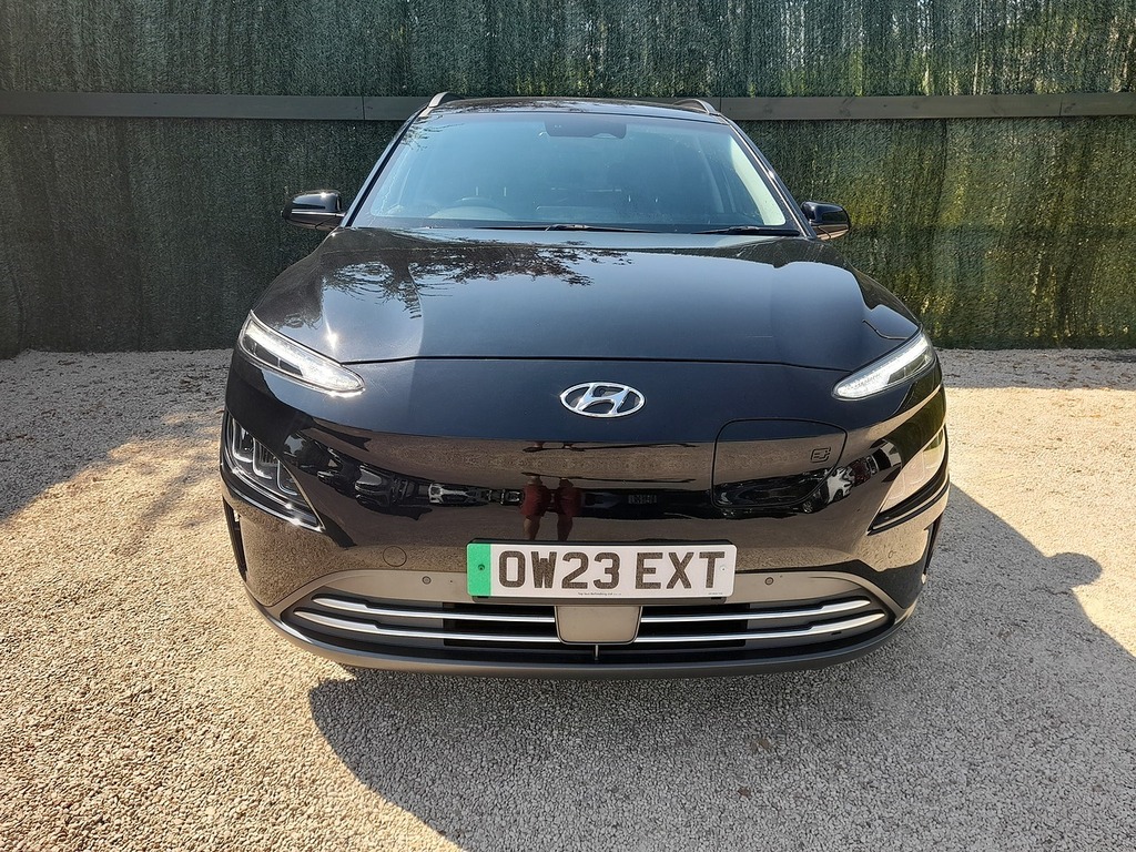 Hyundai Kona Premium Black #3