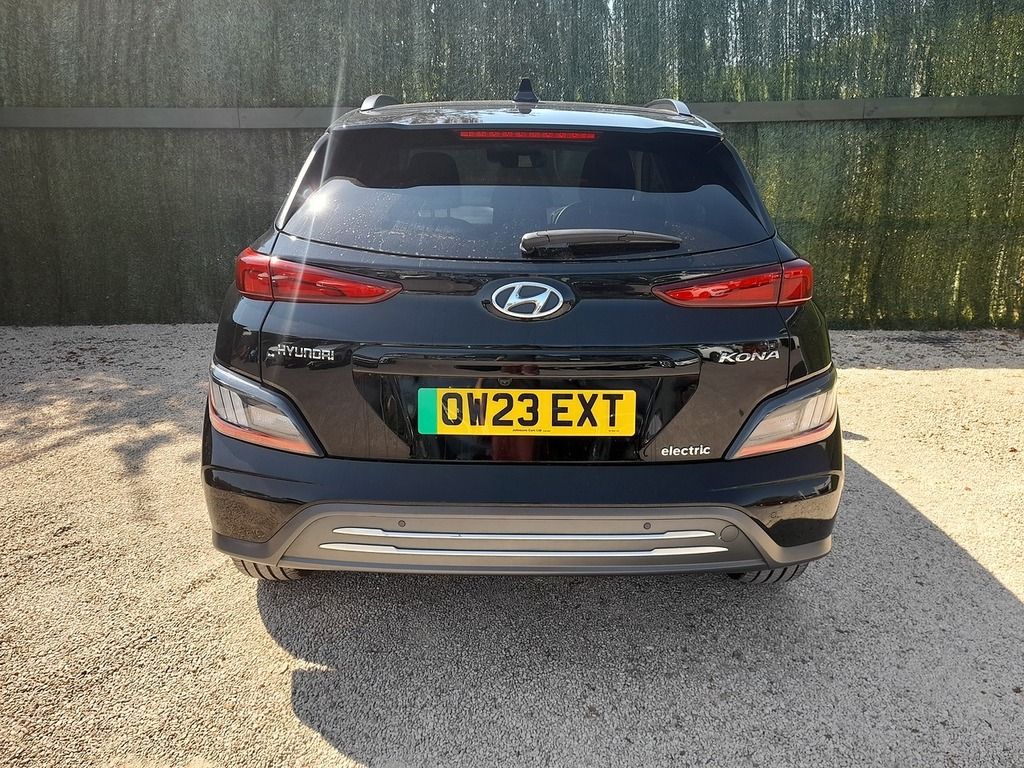 Hyundai Kona Premium Black #6