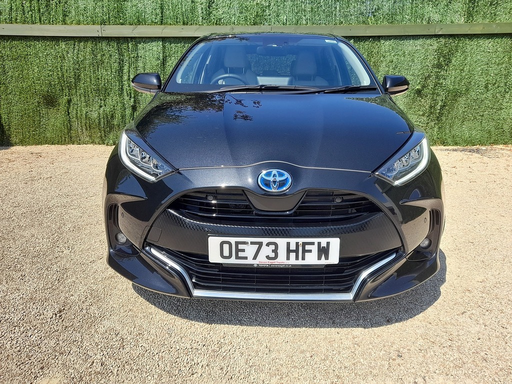 Toyota Yaris Vvt-h Excel OE73HFW Black #2