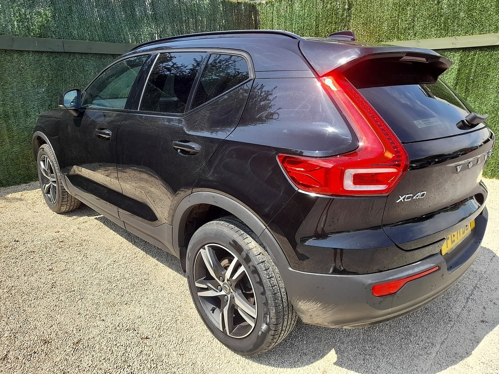 Volvo XC40 B4 Mhev R-design Black #5