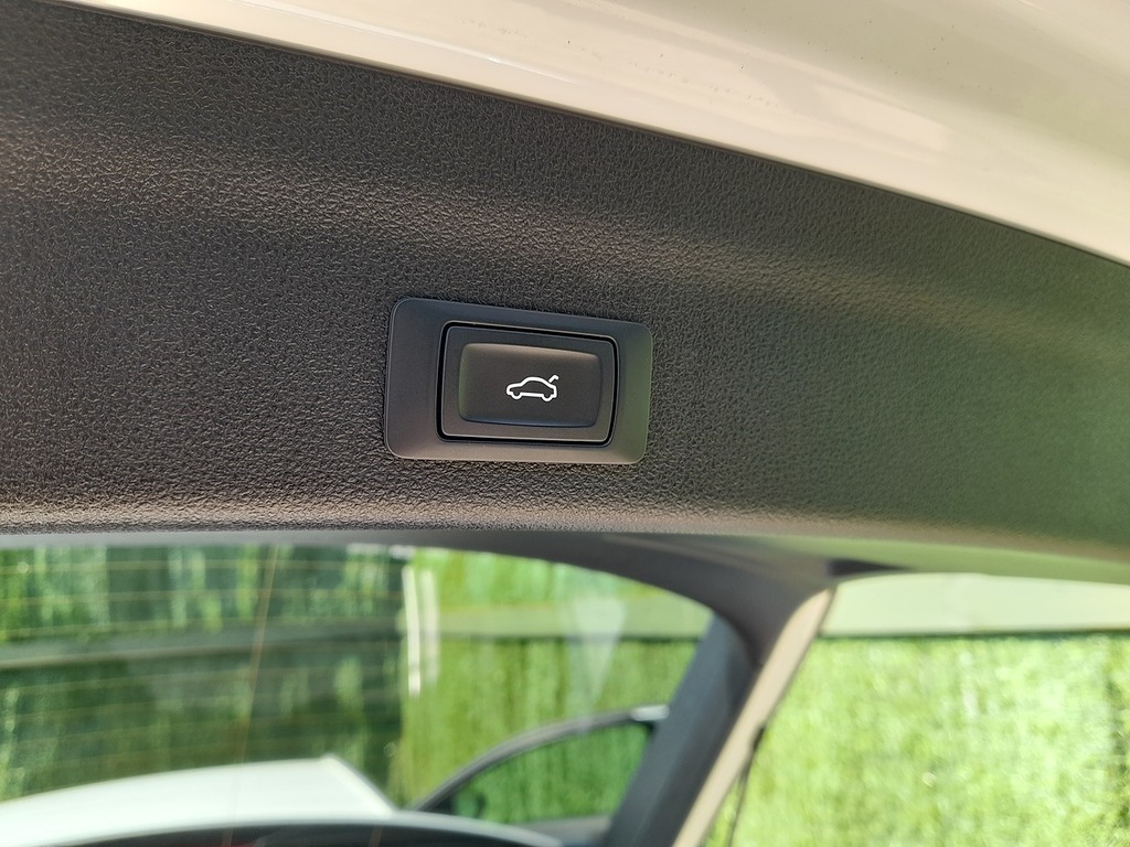 Audi A6 Avant S Line White #32