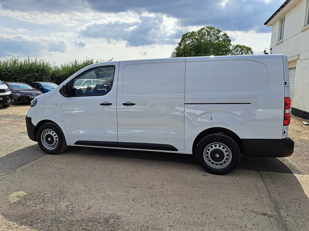 Vauxhall Vivaro L2h1 Van 2.0D 145 Pro Silver #25