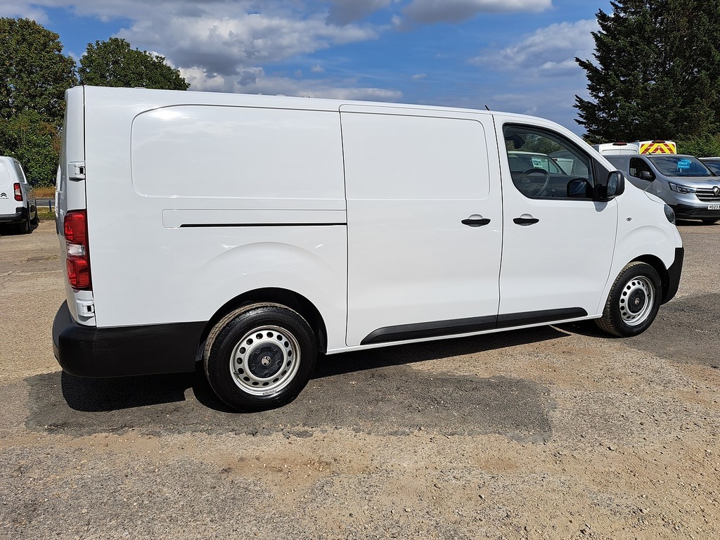 Vauxhall Vivaro L2h1 Van 2.0D 145 Pro Silver #9