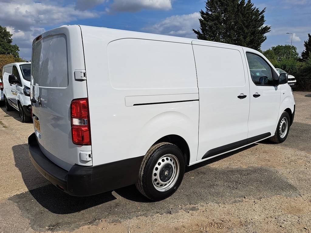 Vauxhall Vivaro L2h1 Van 2.0D 145 Pro Silver #11