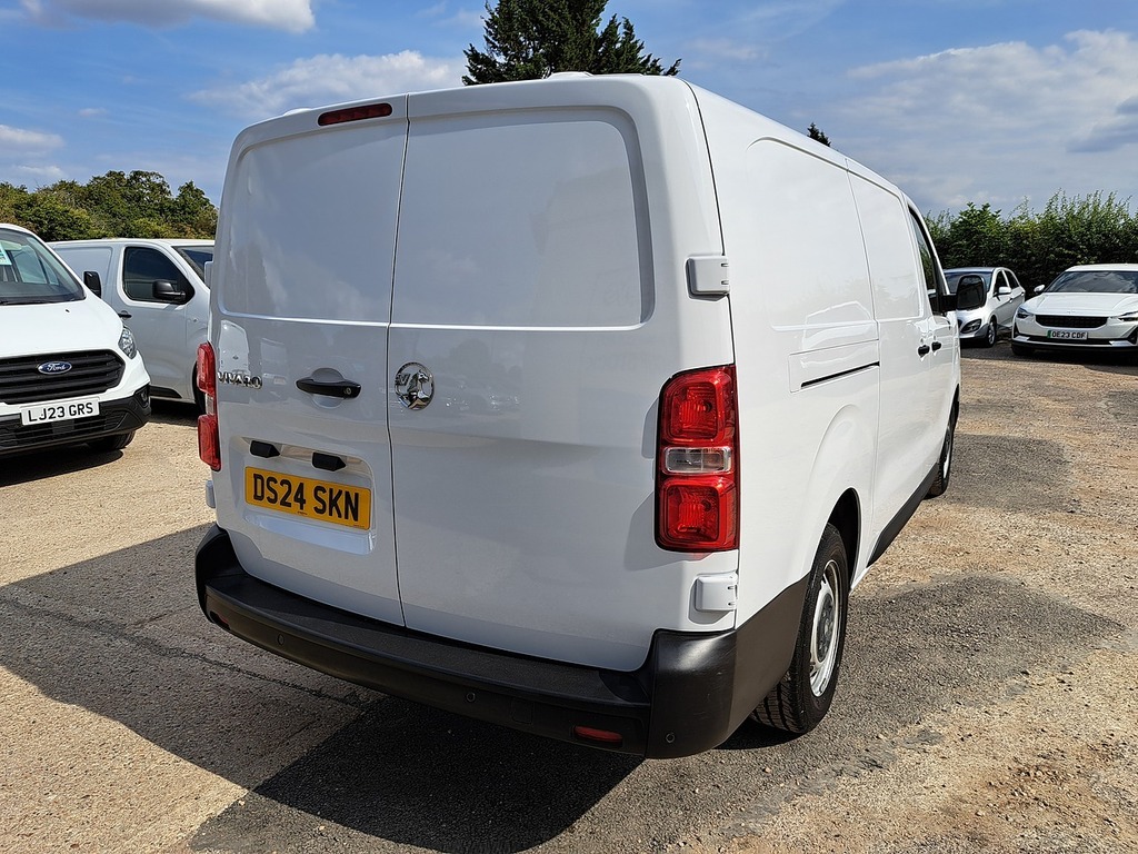 Vauxhall Vivaro L2h1 Van 2.0D 145 Pro Silver #15