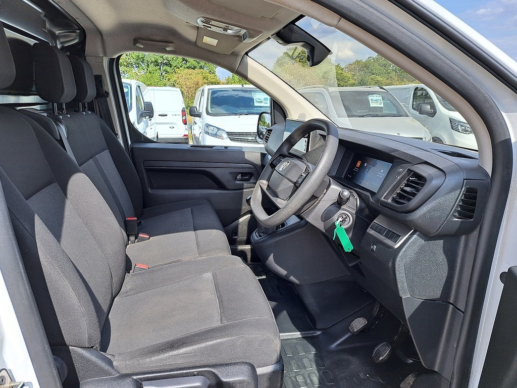 Vauxhall Vivaro L2h1 Van 2.0D 145 Pro Silver #12