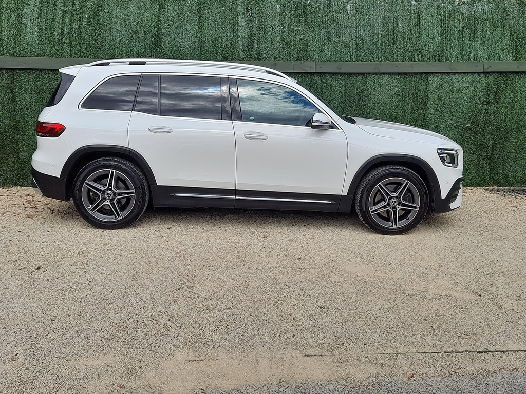 Mercedes-Benz GLB Class Glb220d Amg Line White #2