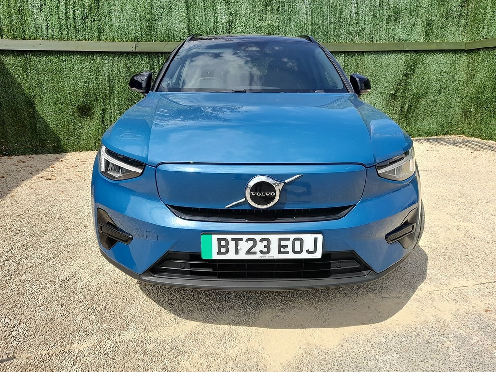 Volvo XC40 Core Blue #3