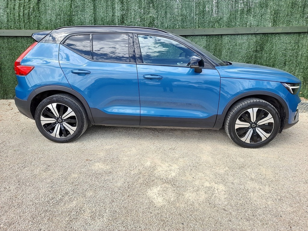 Volvo XC40 Core Blue #2