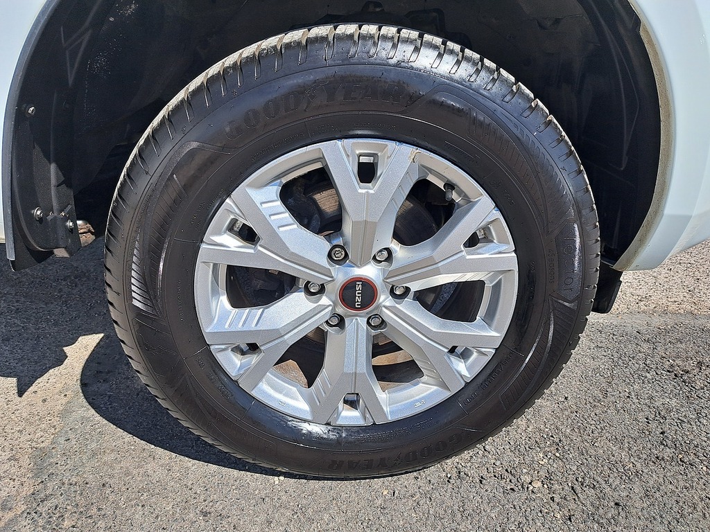 Isuzu D-Max Td Dl20 White #6
