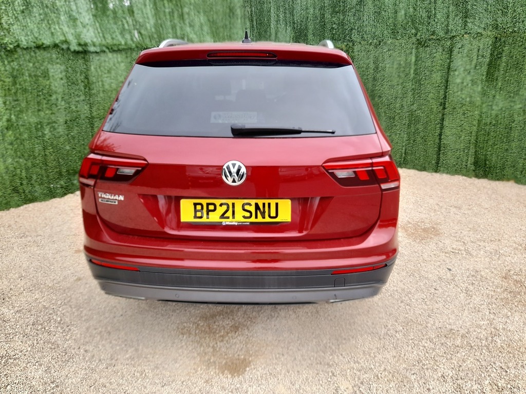 Volkswagen Tiguan Allspace Tsi Evo Match Red #6