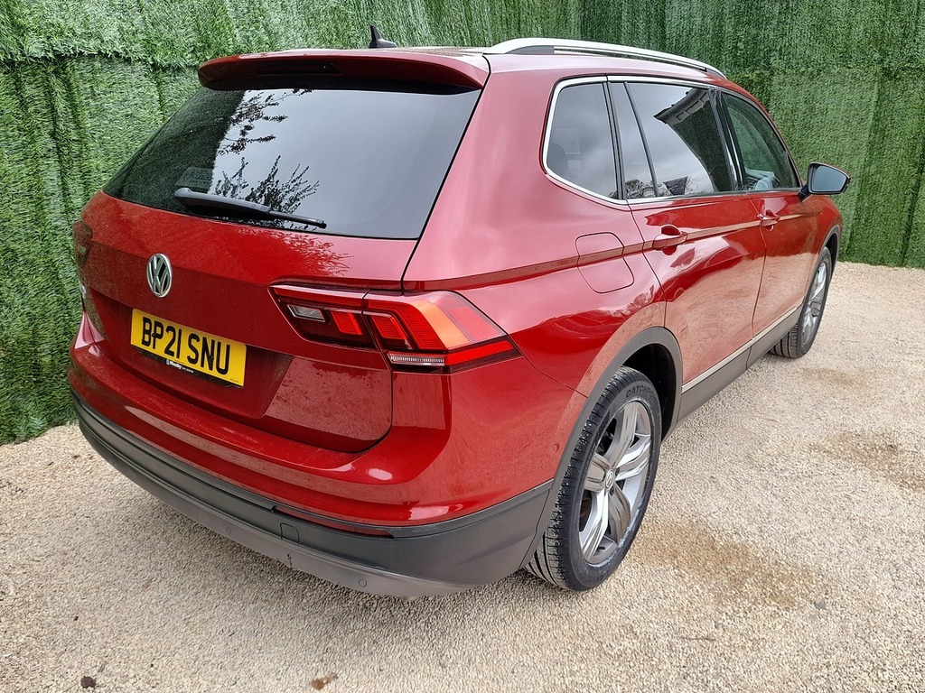 Volkswagen Tiguan Allspace Tsi Evo Match Red #5