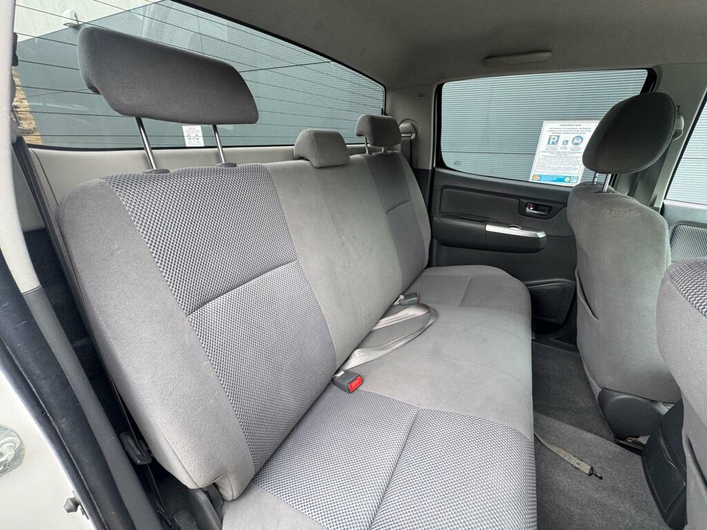 Toyota HILUX 3.0 D-4d Invincible Pickup Double Cab M Black #20